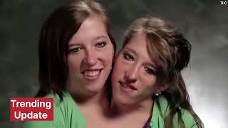 Conjoined Twins Abby amp Brittany Hensel Share New TikToks [upl. by Joni]