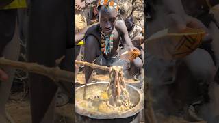 Hadzabe tribe chief preparing his favorite meal today 😋‼️😲hadzabetribe foodie food [upl. by Hyams]