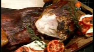 lechon horneado con tomates gratinados pt4 201108293gp [upl. by Ahsemad]