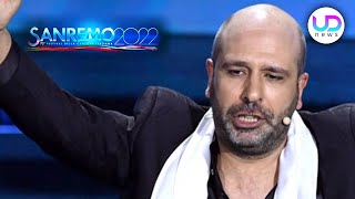 Sanremo 2022 Seconda Puntata Checco Zalone Incanta Il Pubblico [upl. by Eletnahs]