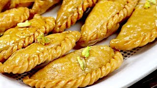 खास चाशनी वाली मावा गुजिया  Chashni Wali Gujiya  Mawa Gujiya Dipped in Sugar Syrup [upl. by Aihsiym]