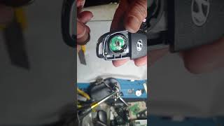 TUTORIAL COMO CAMBIAR PILA LIAVE LMANDO HYUNDAI KIA SANTA FE TUCSON IX30 IX35 IX20 I30 I20 I40 I45 [upl. by Eyaj]