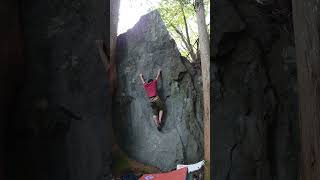 金剛岩 1級 直上Ver bouldering Shorts [upl. by Atterrol]