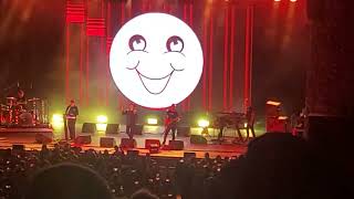 Devo  quotWhip Itquot  Vina Robles Amphitheatre  Paso Robles CA  110323 [upl. by Remas]