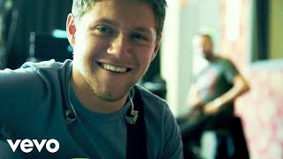 Niall Horan  Slow Hands Official Lyric Video [upl. by Vernor]