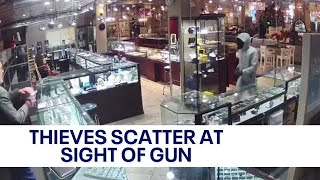 Thieves scatter after store employee pulls out gun to thwart robbery  KTVU [upl. by Henning]