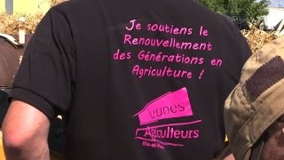 Prix du lait mobilisation contre Lactalis à CessonSévigné [upl. by Nuahsar803]