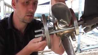 Using a prop puller to remove a FeatherStream propeller [upl. by Attehcram]