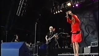 Blondie quotAtomicquot live Glastonbury 1999 HQ [upl. by Kaitlynn]