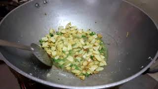 देखिये कैसे बनाते है तीस लोगों के लिये साबुदाणा खिचडी sabudana khichadi recipe chaitanya food vlog [upl. by Munsey683]