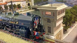 Magnifique maquette ferroviaire à l’échelle HO avec les trains miniatures du club de la Mulatière [upl. by Moreta328]