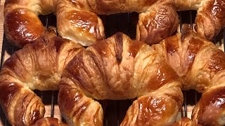 Croissants au beurre fait à la maison [upl. by Irep]