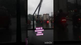 Banjir di perempatan Lippo Cikarang [upl. by Stafani757]