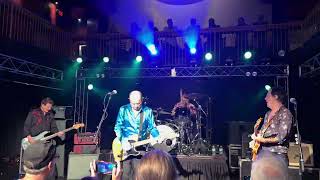 Hoodoo Gurus playing What’s My Scene at Jergel’s in Warrendale near Pittsburgh on 16 September 2024 [upl. by Larina217]