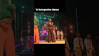 Cindy Olomide danse comme une déesse [upl. by Anaugal]