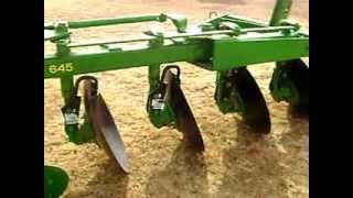 MOV02300 Arado John Deere 645 Nuevo 4 Discos [upl. by Treblig]