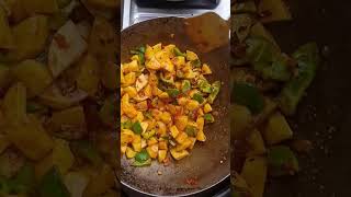 Aloo shimla mirch recipedum aloo recipeaalu paratha reciperecipe trending cooking sort [upl. by Sorac]