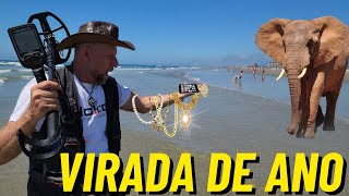 Veja o que ACHEI na PRAIA depois da VIRADA de ANO [upl. by Eberly]