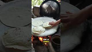 tortillas y mole de chivo [upl. by Ttelrahc]