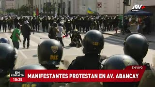 Protestas en medio del APEC 2024 Manifestantes se enfrentan a la Policía en la Av Abancay [upl. by Ahsiyk]