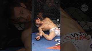 MMA 역사상 최악의 엘보우 기절 [upl. by Akamaozu]