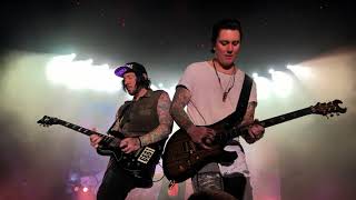 Avenged sevenfold bat country solo  live in israel 2018 [upl. by Emoraj]