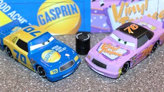 Mattel Disney Cars Crusty Rotor amp Floyd Mulvihill Vinyl Toupee amp Gasprin Piston Cup Racers 2Pack [upl. by Rede360]