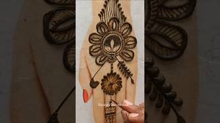 Easy mehndi design using safety pin 📍😍mehndi viralvideo viral youtubeshorts video shortvideo [upl. by Ultima]