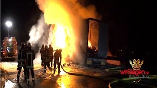 Sattelauflieger auf der A45 in Flammen  Großeinsatz für die Feuerwehr HaigerHessen [upl. by Buzz]