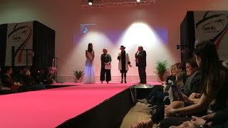 Huit candidats ont défilé pour le titre de Miss Bayeux 2016 [upl. by Hobard]