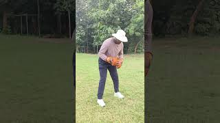 somthing unique about wicket Keeping stance [upl. by Clareta]