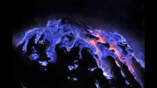 LExtraordinaire Enfer du Volcan Kawah Ijen  Java Indonésie [upl. by Irmo]