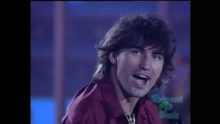 Luciano Ligabue  Urlando contro il cielo  Festivalbar 1992 Arena di Verona HD [upl. by Aenotna]