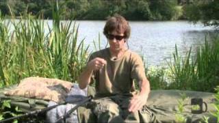 Terry Hearn Floater Fishing for Carp  Rig SetUp [upl. by Aihtyc]