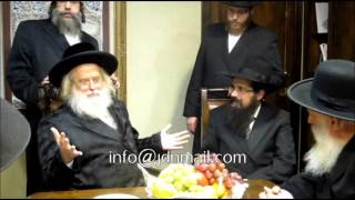 Mir Rosh Yeshiva Visiting Munkatch Rebbe Kislev 5774 [upl. by Annoif]