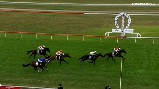 La Crique wins the Gr1 Trackside Otaki Maori WFA Classic [upl. by Wunder]