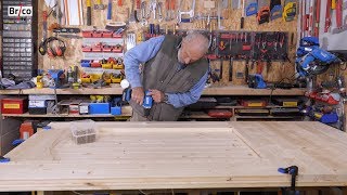 Fabriquer une porte en bois massif  Tuto brico avec Robert [upl. by Llehsyar]