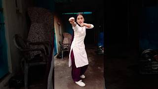 Pahne chote chote kapde gaow me dance haryanvisong haryanvi पहने song trending [upl. by Inami]