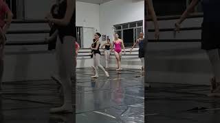 Aula de ballet  diagonal  Sissone2 [upl. by Asta]