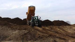 Fendt 822 with Joskin 22 50 dumper [upl. by Oicnoel889]