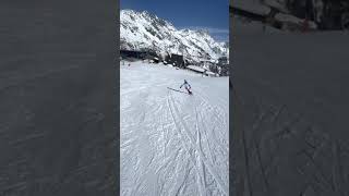 Skiing with 1 giant slalom ski and no ski poles [upl. by Garris]