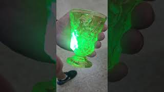 Znaleźliśmy szkło uranowe za bezcen uraniumglass uranium glass shorts antique vintage [upl. by Tory720]