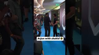 Arjun Kapoor and shahid kapoot hug each other At Blue Carpet Premiere Of Citadel Honey Bunny [upl. by Llerahs]