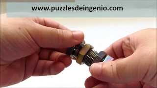 Vídeo Solución del Rompecabezas Puzzle de Metal Hanayama Cast Nutcase Solution [upl. by Esaertal918]