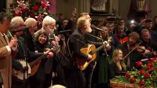 Glen Hansard and Lisa ONeill Perform quotFairytale of New Yorkquot at Shane MacGowans Funeral [upl. by Melinde]