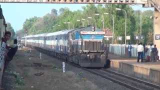 REGAL ENTRY OF 24 COACH MANDOVI EXPRESS AT KANKAVLI STATION KONKAN RAILWAY [upl. by Saidnac864]