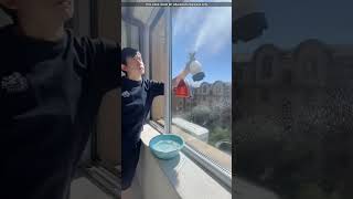 Magnetic Cleaner Shine Your Window from the Inside [upl. by Nylanej824]