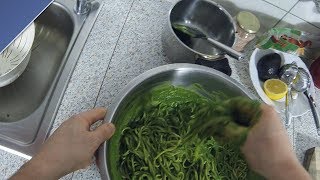 AvocadoSpinat Spaghetti vegan  Rezept [upl. by Dnalkrik604]