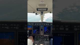 Challenger 300 Cockpit aviation pilot privatejet [upl. by Newol]