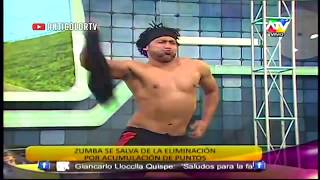 COMBATE Zumba empuja a Rosangela a la Piscina 290813 [upl. by Adnav462]